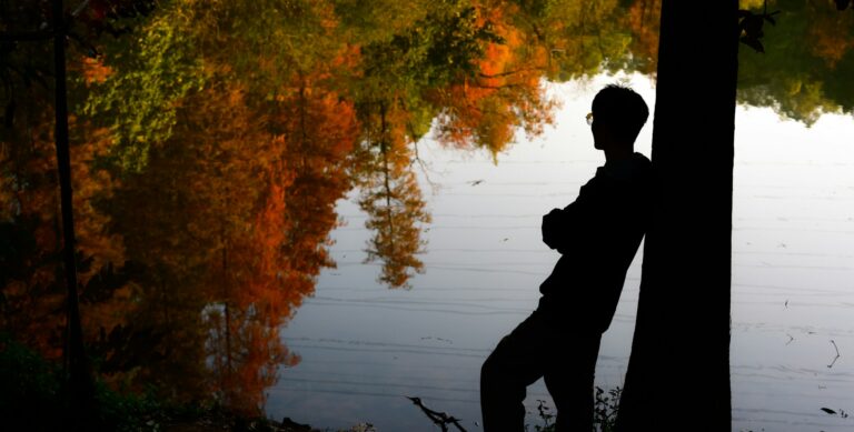 Zatrzymaj automatyczną reakcję. Jak zmienić sposób reagowania w trudnych rozmowach?